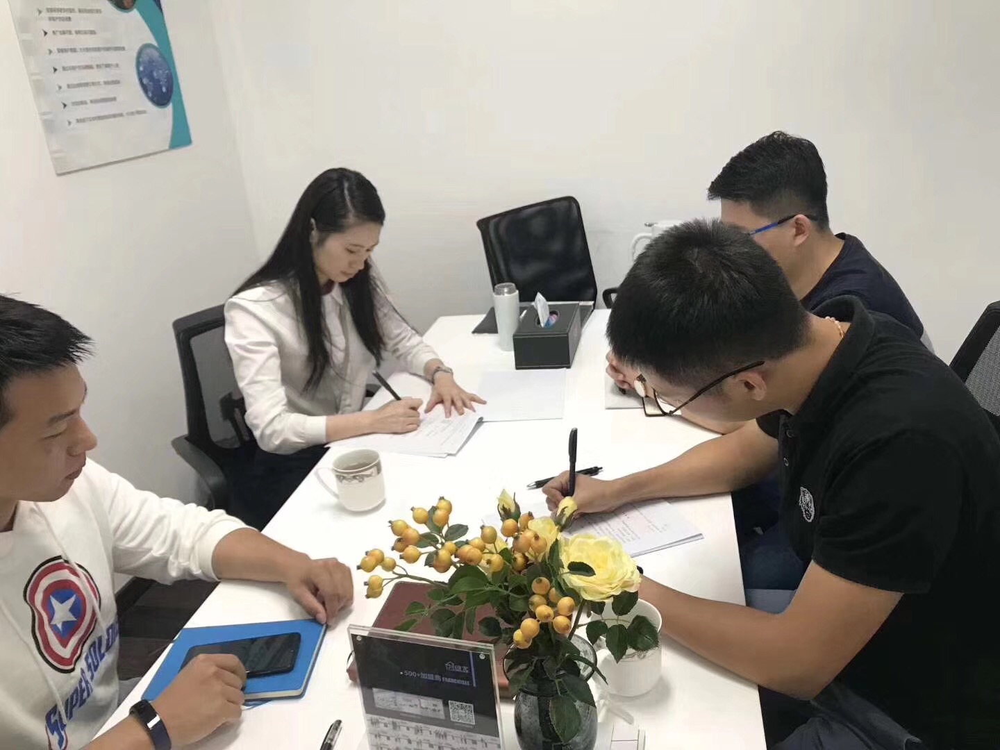 熱烈祝賀嚴總、黃總、楊總簽約創綠家深圳市區級代理！